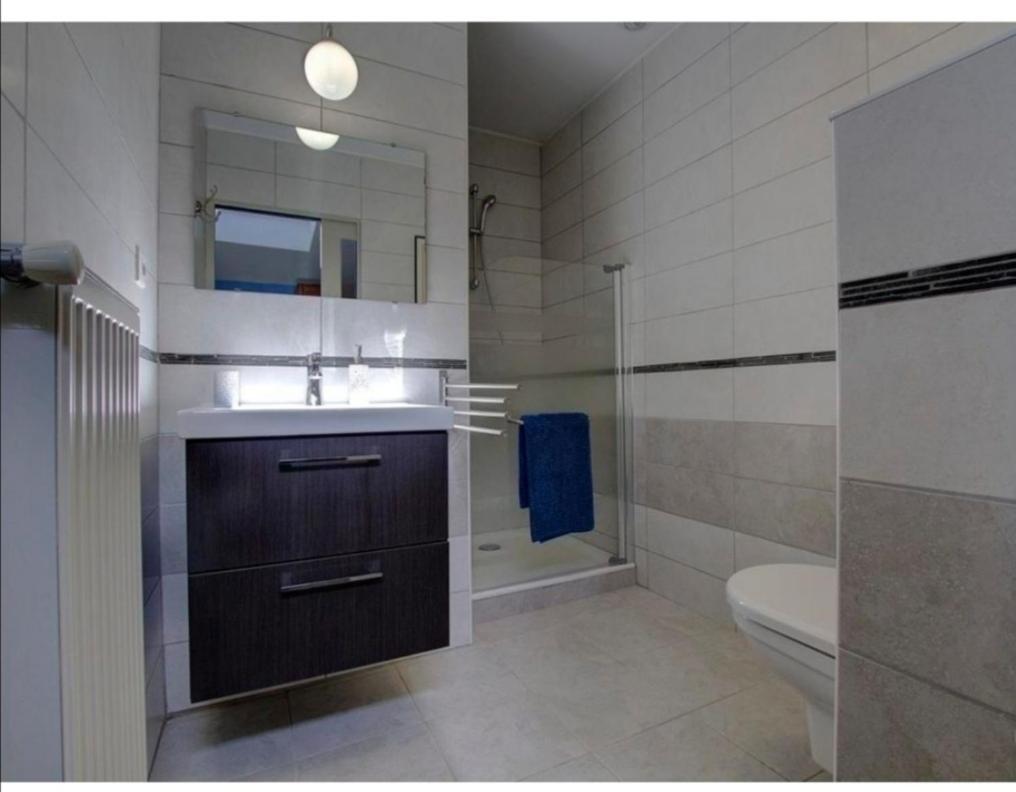 Chambres D'Hotes Les Vignes Montcet Luaran gambar