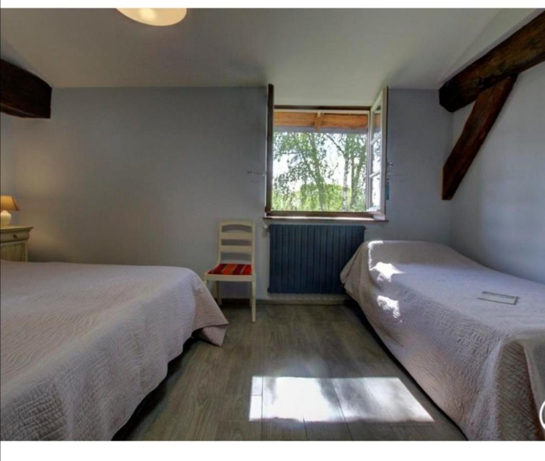 Chambres D'Hotes Les Vignes Montcet Luaran gambar