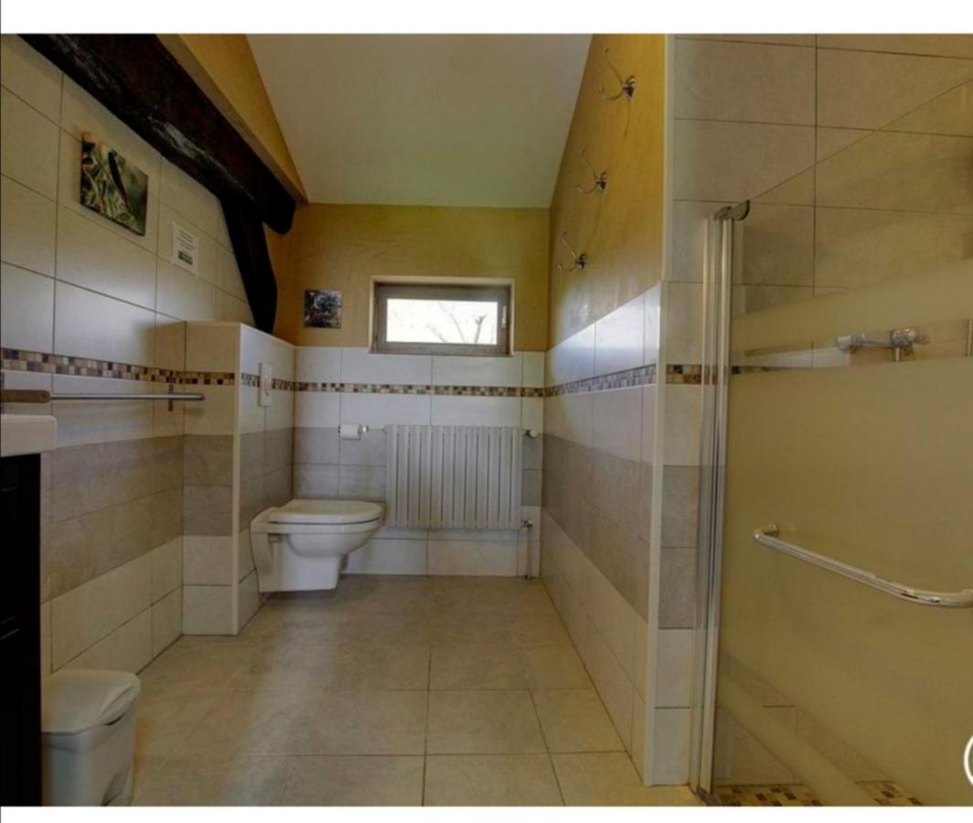 Chambres D'Hotes Les Vignes Montcet Luaran gambar