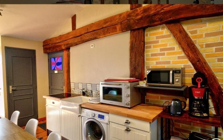 Chambres D'Hotes Les Vignes Montcet Luaran gambar