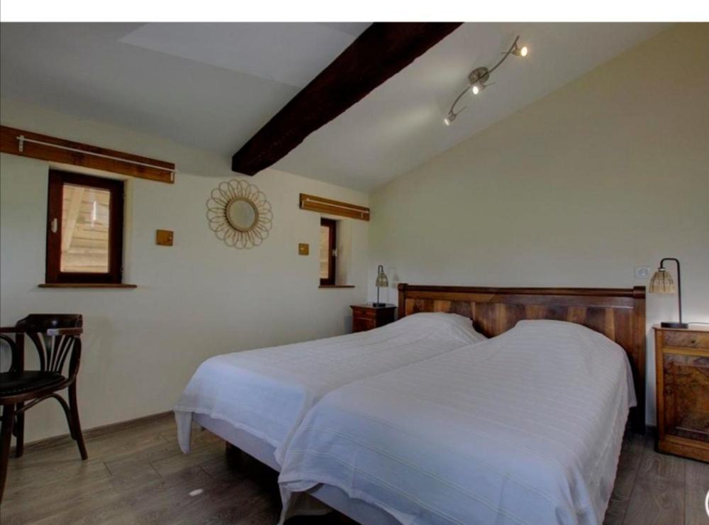 Chambres D'Hotes Les Vignes Montcet Luaran gambar