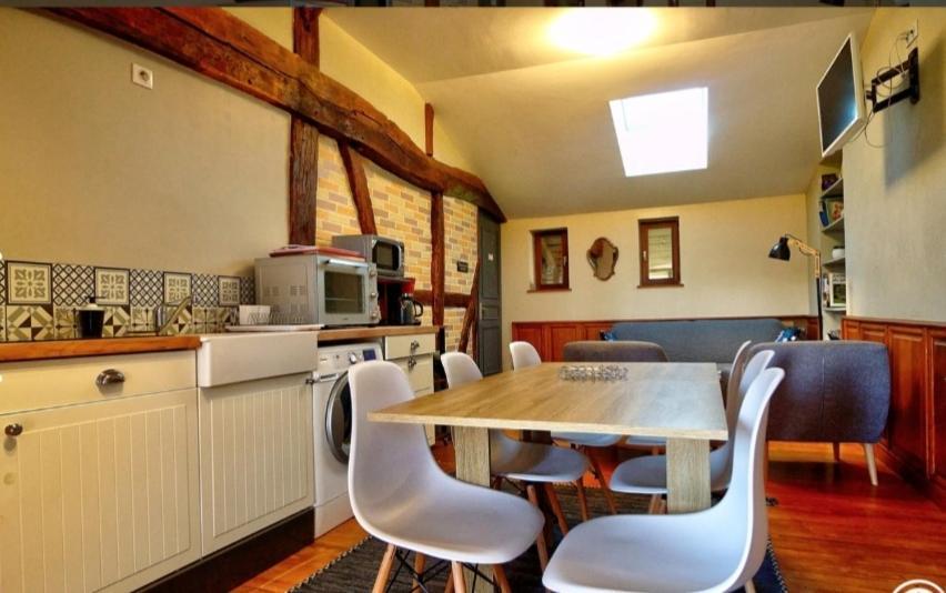 Chambres D'Hotes Les Vignes Montcet Luaran gambar